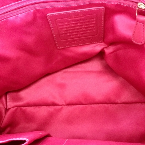Coach pink and white fab bag - Picture 4 of 4